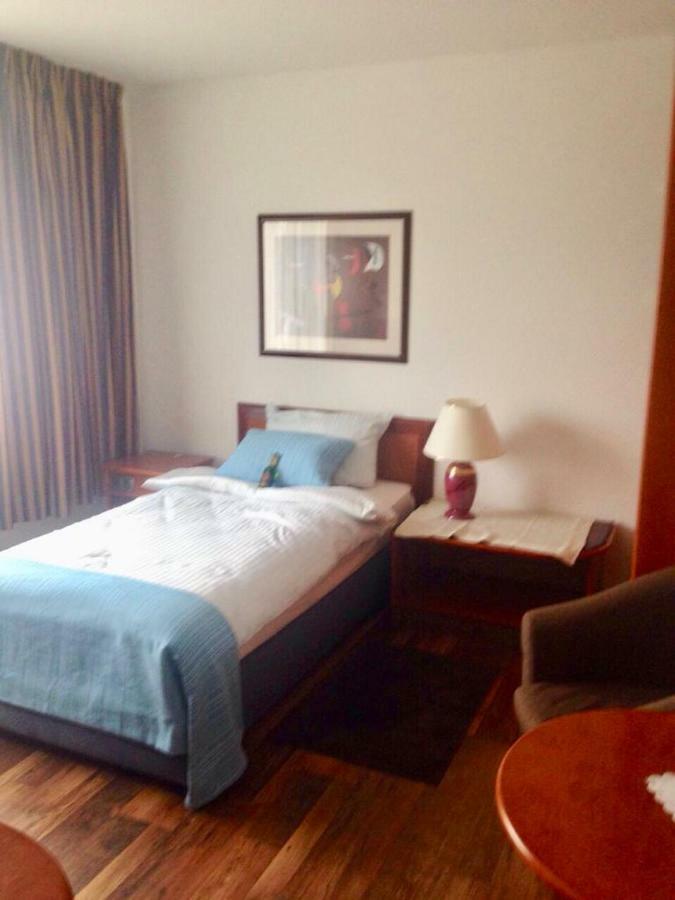 Ingrids Ferienwohnung Mit Balkon In Thiede Naehe See Залцгитер Екстериор снимка